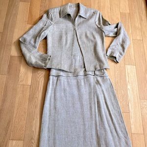 👗 Women’s Skirt Suit in perfect condition
